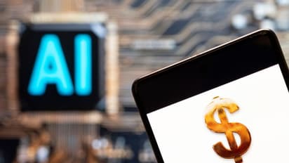 https://stocktwits.com/news-articles/markets/equity/dan-niles-says-ai-infrastructure-rally-has-at-least-a-year-to-run-names-intel-his-favorite-chip-bet/cZo6siyRJKN