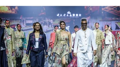 Nimrat Kaur turns showstopper for 'Jajaabor' (Photo/Instagram/ @lakmefashionwk)