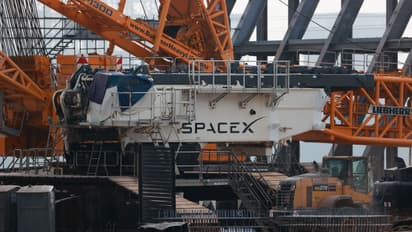 https://stocktwits.com/news-articles/markets/equity/space-x-plans-100-b-investment-to-build-world-s-largest-launch-facility-in-louisiana/cZYkHqaRJoe