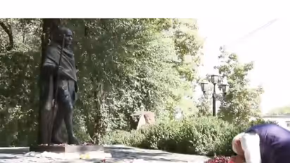 PM Modi pays tribute to Mahatma Gandhi at his memorial (Photo/ANI)