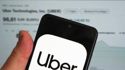 https://stocktwits.com/news-articles/markets/equity/uber-delivers-solid-earnings-but-tepid-q4-guidance-sends-stock-lower/cL28OsbR365