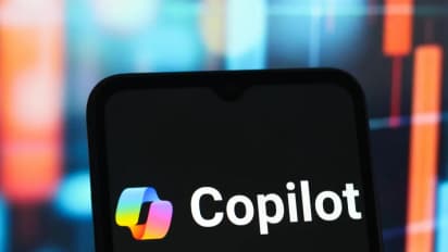 https://stocktwits.com/news-articles/markets/equity/microsoft-reportedly-nearing-copilot-mega-deal-with-major-customer/chlXpWORb6L