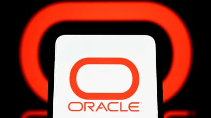 https://stocktwits.com/news-articles/markets/equity/oracle-and-quantinuum-join-forces-to-bring-quantum-computing-to-oracle-cloud-orcl-qnt-stocks-end-lower/cZoN7FfRJXk