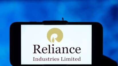 https://stocktwits.com/news-articles/markets/equity/reliance-shares-can-see-upside-analyst-sees-fmcg-push-as-catalyst-ahead-of-q1-results/ch8KJwPR5Y9
