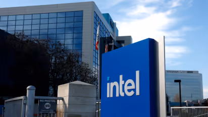 https://stocktwits.com/news-articles/markets/equity/intc-stock-ticks-up-ahead-of-earnings-ohio-fab-buzz-grows-as-intel-reportedly-seeks-new-partner/cZZnW7cR7xe