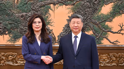 Chinese President Xi Jinping with Taiwan opposition leader and chairperson KMT Cheng Li-wun (Photo/@China_Amb_India)