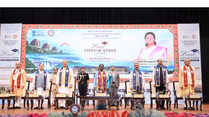 The President of India, Droupadi Murmu with Union Minister for Health & Family Welfare JP Nadda, Governor of Himachal Pradesh Kavinder Gupta and other leaders (Photo/ Ministry of Health & Family Welfare)