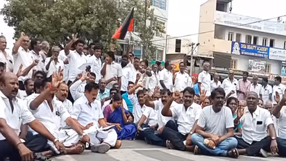 DMK cadres protest against detention Of Udhayanidhi (Photo/ANI)