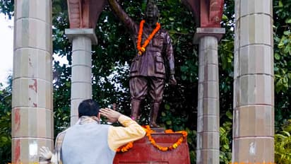 Haryana Chief Minister Nayab Singh Saini pay tribute to Netaji Subhas Chandra Bose (Photo/X@@NayabSainiBJP)
