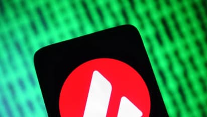 AVAX, LINK, SOL Lead Gains Among Crypto Majors After Bitcoin Reclaims $87K On Potential Dilution Of Trump’s April Tariffs