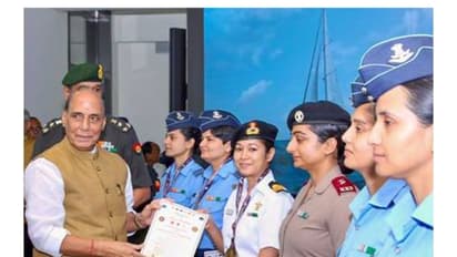 Defence Minister Rajnath Singh felicitates IASV Triveni crew (Photo/PIB)