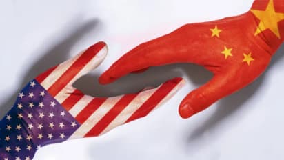 https://stocktwits.com/news-articles/markets/equity/us-china-trade-talks-huge-groundbreaking-moment-for-tech-sector-says-analyst/cLGitJjR3tU