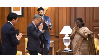 Laos Deputy PM Phomvihane calls on President Murmu (Photo/X@rashtrapatibhvn)