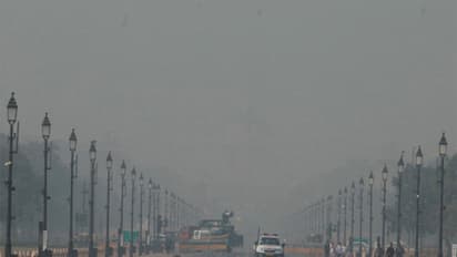 View of smog-covered Kartavya Path (Photo/ANI)