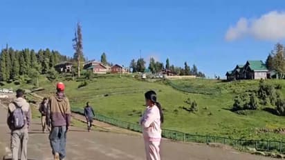 Normalcy returns to Gulmarg after Gondola snag (Photo/ANI)