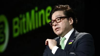 https://stocktwits.com/news-articles/markets/equity/tom-lee-forecasts-2027-best-stock-market-years-spacex-fed/cZoT9mXRJdB