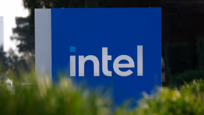 https://stocktwits.com/news-articles/markets/equity/intc-stock-q2-earnings-beat-price-target-hikes-foundry-catalyst-missing/cZZYvWMR7yA