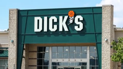 https://stocktwits.com/news-articles/markets/equity/dicks-sporting-goods-restructures-foot-locker-business-with-some-store-closures-inventory-cleanup/cL520eLREXM