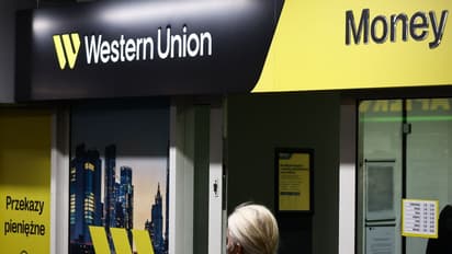 Western Union Launches International Money Transfer Services With Penny Pinch: Retail Sentiment Hits Year-High