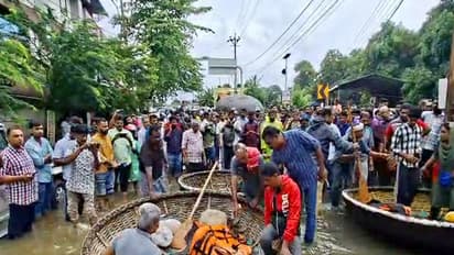 Rescue operations underway as part of flood relief in Pathanamthitta (Photo/ANI)