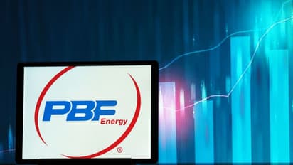 PBF Energy Stock Tumbles After Wider-Than-Expected Q4 Loss: Retail Optimism Unfazed