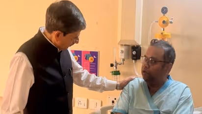 WB Governor RN Ravi visits Kolkata pandal stampede victims at hospital (Photo/@lokbhavan_wb)