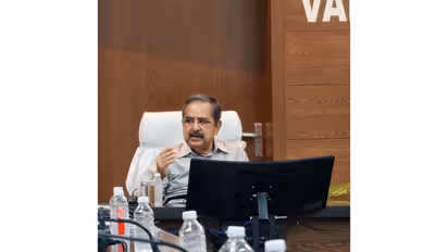 NITI Aayog Dy Chairman reviews development projects in Varanasi (Photo/Varanasi Administration)