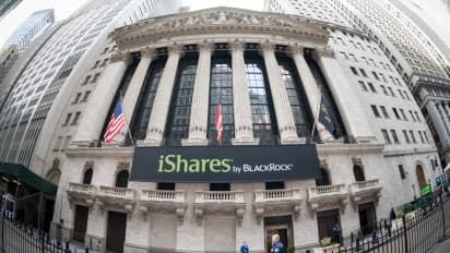 https://stocktwits.com/news-articles/markets/equity/blk-stock-gains-after-hours-us-treasury-to-offer-two-black-rock-et-fs-as-options-in-trump-accounts/cZm3teDR71S