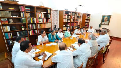 Congress MPs meet at Sonia Gandhi's residence (File Photo/@kharge)
