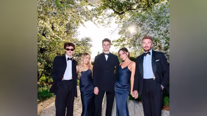 Brooklyn with family (Photo/instagram/victoriabeckham)