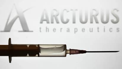 https://stocktwits.com/news-articles/markets/equity/arct-defies-m-rna-selloff-and-extends-rally-as-moderna-bio-n-tech-shares-pull-back/cZYIDxYRJZZ