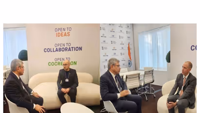 Ashwini Vaishnaw meets Demis Hassabis and Chris Lehane in Davos (Photo/@AshwiniVaishnaw)