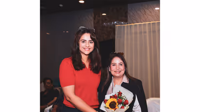 Prachi Tehlan (L). (Photo: Delhi Olympic Association)