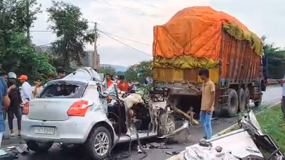 Car-truck collision in Jamshedpur (Photo/ANI)
