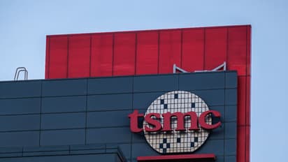 TSMC Stock Slides To 4-Month Low Even As Trump Reportedly Plans To Announce $100B US Chip Deal – Retail Remains Bullish