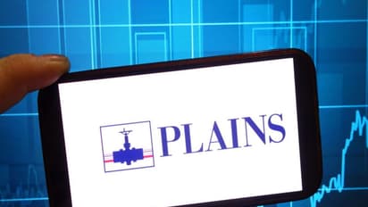 Plains All American Pipeline Stock Falls After Q4 Revenue Miss: Retail Stays Bearish