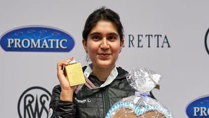 Esha Singh. (Photo: ISSF/Olympics.com)