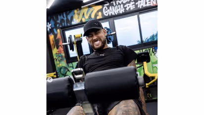 Nemyar Jr sweating it out in gym. (Photo/@neymarjr Instagram)