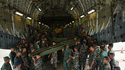 A C-17 aircraft carrying Bailey bridge units arrives in Colombo as part of India’s ongoing Operation Sagar Bandhu relief efforts. (Photo: X/@MEAIndia)