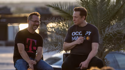 https://stocktwits.com/news-articles/markets/equity/spcx-stock-analysts-tmobile-verizon-edge-starlink-wireless-push/cZxBJpbRBoB
