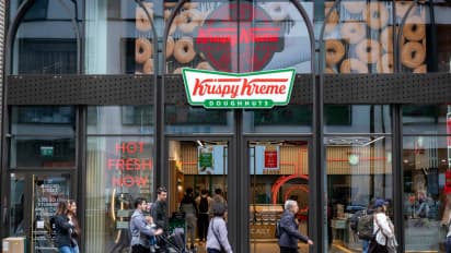 https://stocktwits.com/news-articles/markets/equity/krispy-kreme-slips-after-jp-morgan-downgrade/chsUataRdlh