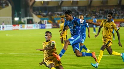 Defenders FC and Indian Air Force players in action (Photo: Durand Cup)