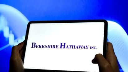 https://stocktwits.com/news-articles/markets/equity/post-buffett-berkshire-hathaway-can-t-keep-up-with-s-and-p-500-michael-burry-says-it-s-lost-its-attractive-tag/cZojiQnRJar