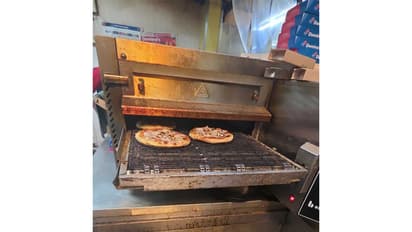 Visual of the affected Domino Pizza outlet (Photo/Maharashtra Food & Drug Administration)