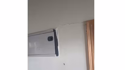 Cracks appear in Shimla houses amid tunnel work (Photo:ANI)