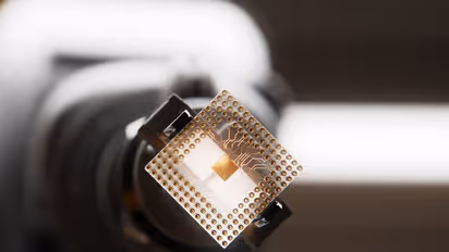 https://stocktwits.com/news-articles/markets/equity/mu-sndk-intc-amd-chip-stocks-slide-after-anthropic-calls-for-ai-industry-slowdown/cZtlF2pRBRT
