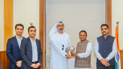 (L to R - Sagar Adani, Executive Director, AGEL; Karan Adani, MD, APSEZ and Director of Adani Cement; Syed Basar Shueb CEO, MD, and Board Member of IHC; Mohan Charan Majhi, CM of Odisha; Sampad Chandra Swain, Industries Minister, Odisha) (Photo-Adani Group)