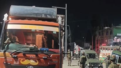 Security tightened on Jammu–Srinagar National Highway (Photo/ANI)