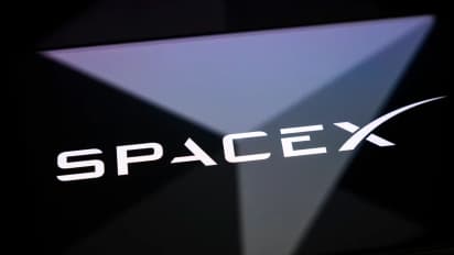 https://stocktwits.com/news-articles/markets/equity/spcx-stock-falls-keybanc-sees-starlink-profit-growth-driver/cZKtu7hR7BN