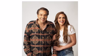 Legenadry actor Dharmendra, Esha Deol (Image source: Instagram/ @imeshadeol)